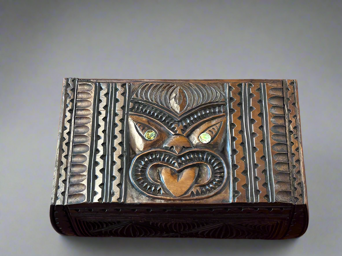 Māori Carving