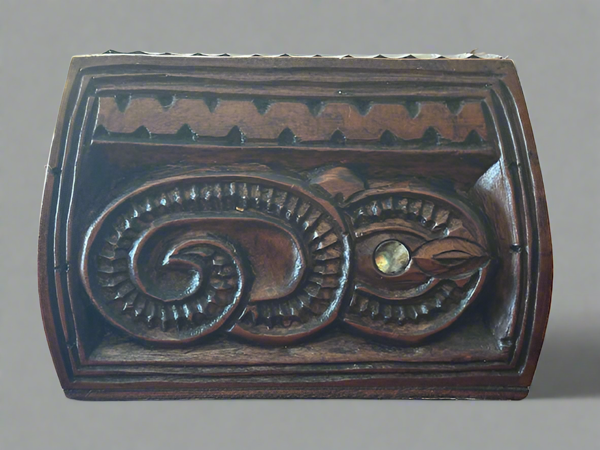 Māori Carving