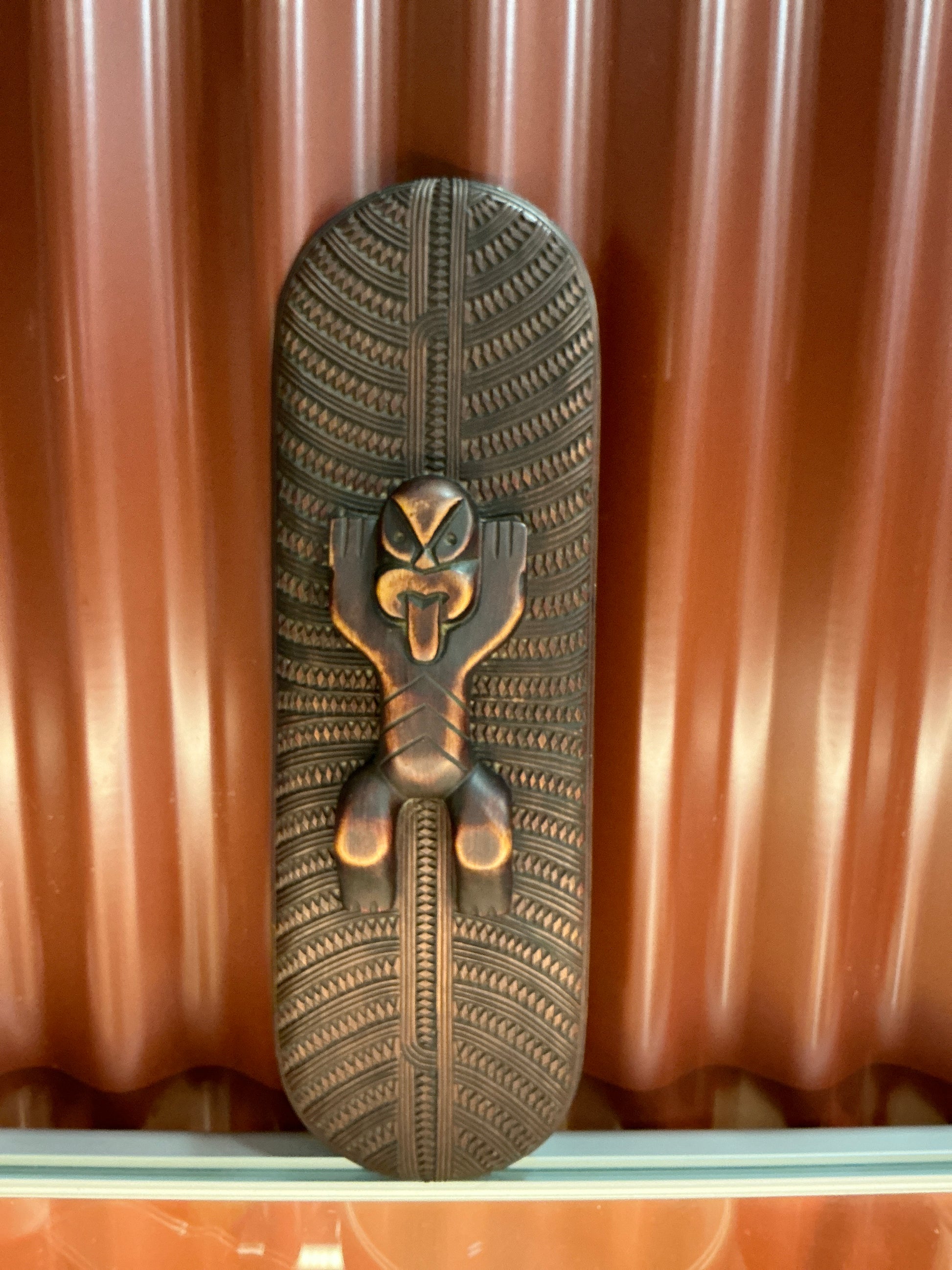 Māori Carved Wooden Feather Box Industry Vintage