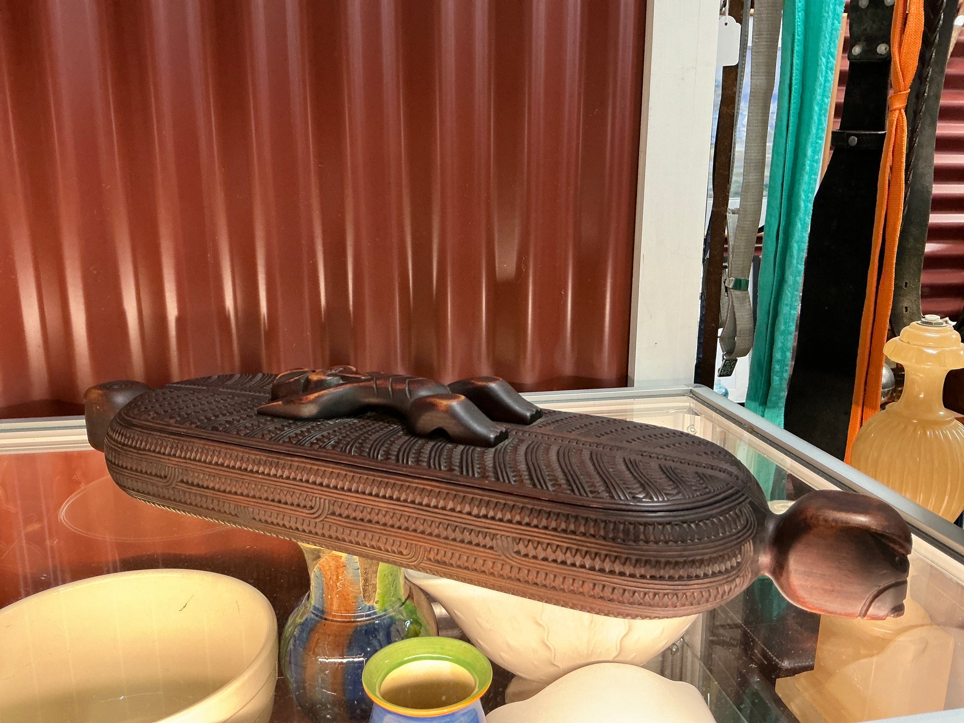 Māori Carved Wooden Feather Box Industry Vintage