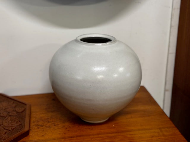 Barry Hockenhull Moon Jar