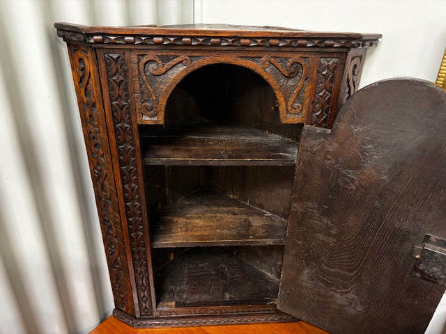 Antique corner unit