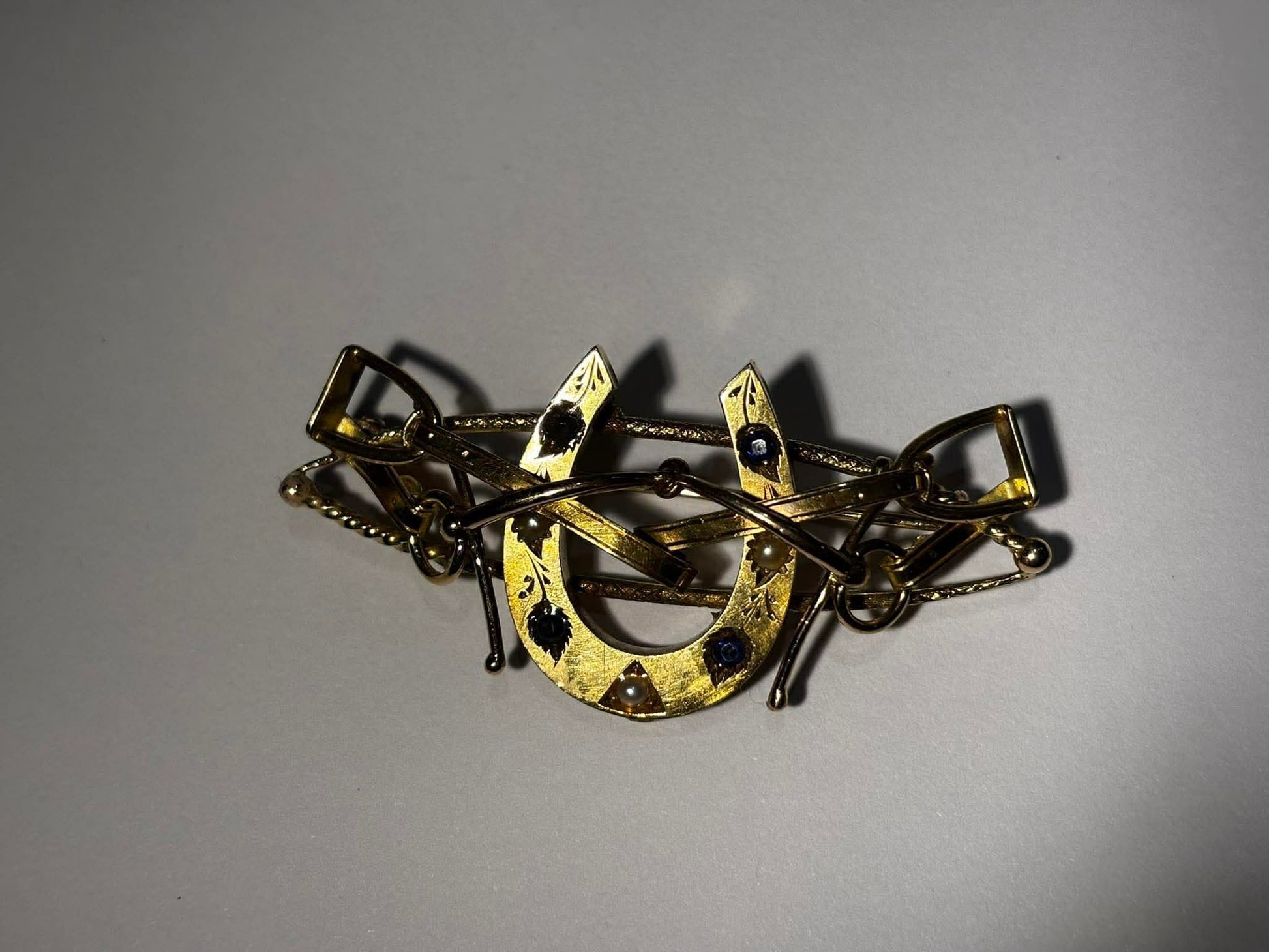 Antique 18ct Gold, Sapphire and Seed Pearl Horseshoe Brooch Vintage Jewelry