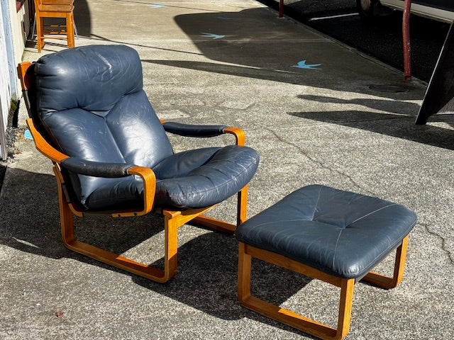 Tessa T8 Armchair and Footrest