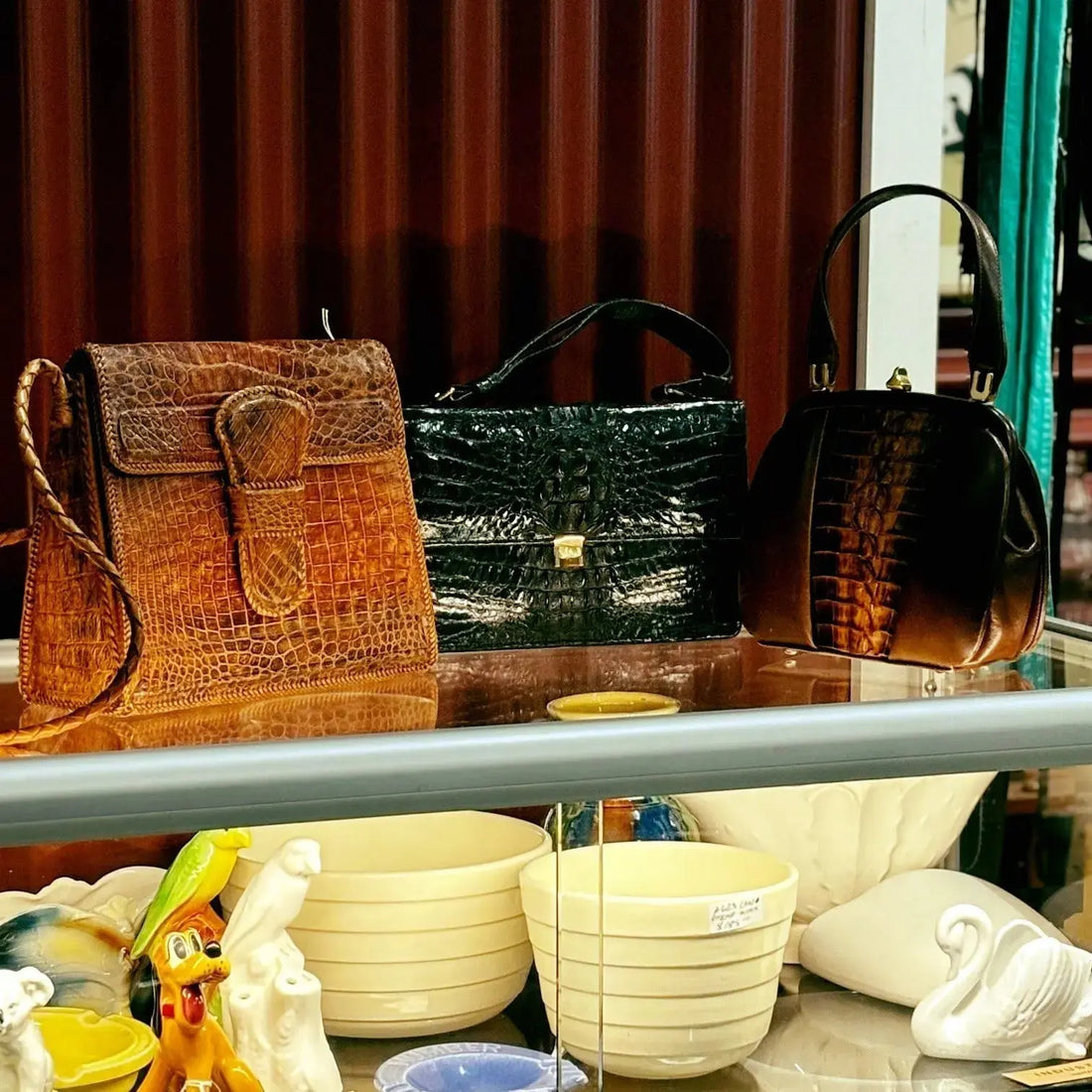 Vintage Crocodile & Alligator Leather Handbags Industry Vintage