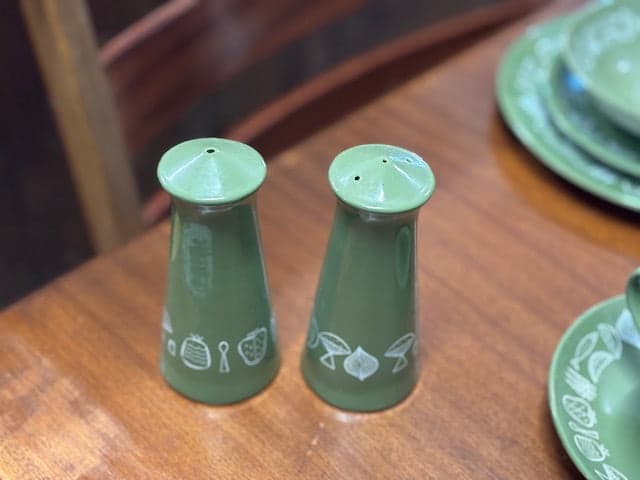Crown Lynn Narvik Dinnerware Olive Green - Industry Vintage