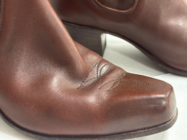 RM Williams Vintage Leather Boots with Cuban Heels size 8.5G - Industry Vintage
