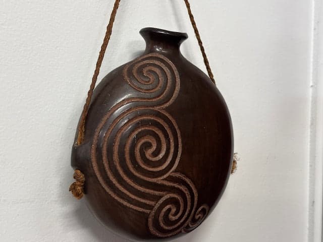 Robyn Stewart Pottery - Industry Vintage